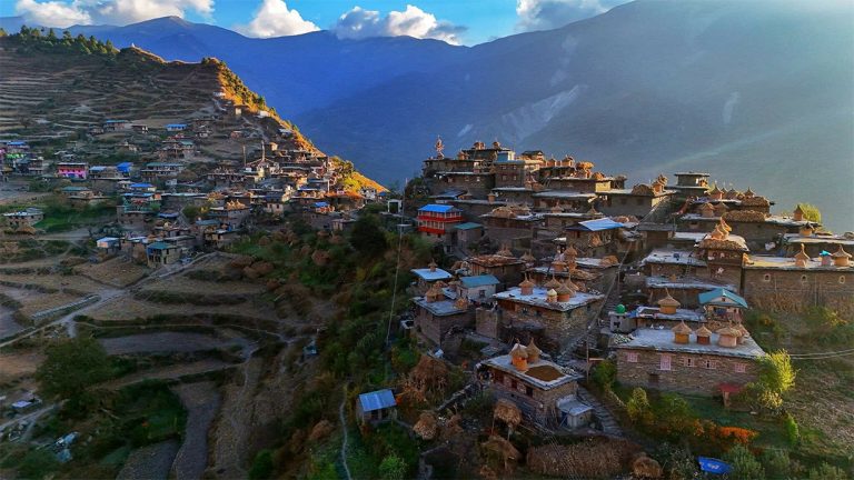 तिहार नमाउने रुकुमपूर्वको मैकोट गाउँ