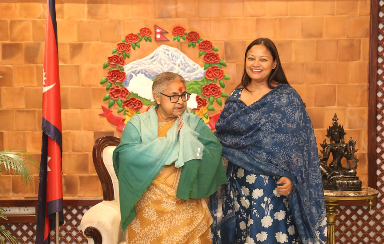 कलाकारसँगको भेटमा प्रधानमन्त्रीले भनिन्– गालीसँग डराउँदैनौं