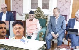 गोकर्ण र योगेशले राजीनामा मागेपछि ओलीले भने- मैले किन छाड्ने ?