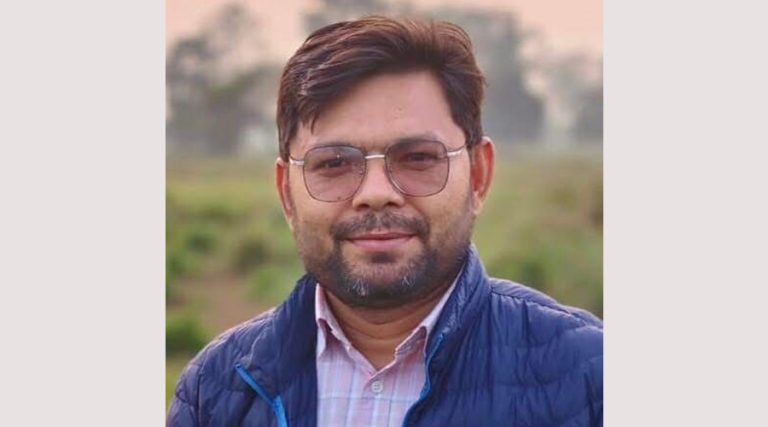 पार्टीको मूल नेतृत्वले बिदा लिनुपर्छ : अब्दुल हुसेन खाँ