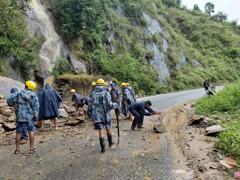 अरनिको राजमार्गको धुलिखेल-पाँचखाल खण्ड एकतर्फी खुल्यो