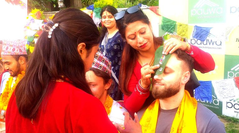 तिहारको मुख्य दिन: लगाइयो भाइटीका, सकियो तिहार