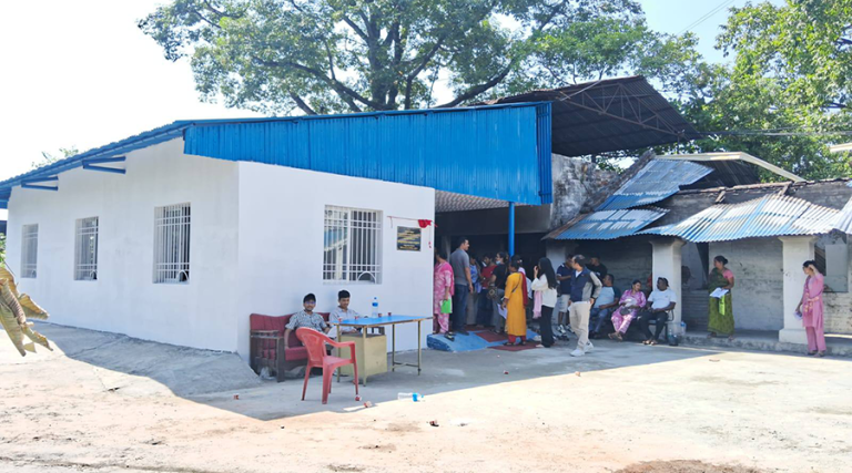 जलेको भवन मर्मत गरी जिल्ला प्रशासन कार्यालय मोरङले दिन थाल्यो सेवा