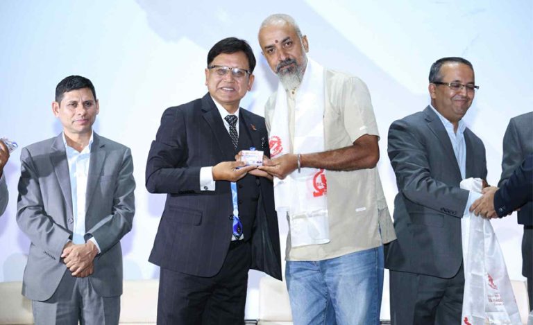 १७८ चलचित्रकर्मीलाई परिचयपत्र वितरण