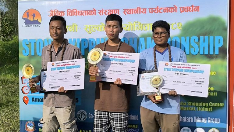 अमाहा सिमसारमा पानी सुल्के प्रतियोगिता हुने