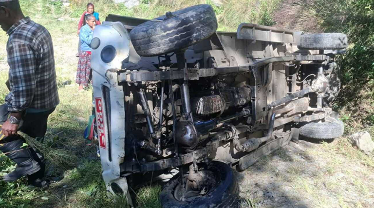 दोलखामा जिप दुर्घटना, ४ जना घाइते