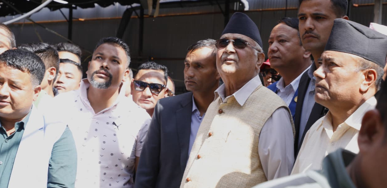 ओलीले गरे बालकोटस्थित आगजनी भएको घरको अवलोकन