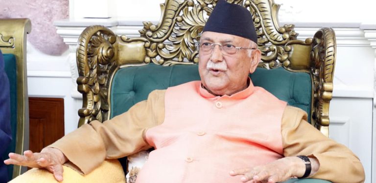 तत्काल नेतृत्व छाड्ने मनस्थितिमा छैनन् ओली