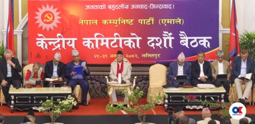 राजीनामा माग्नेहरूलाई पेलेरै बढे ओली