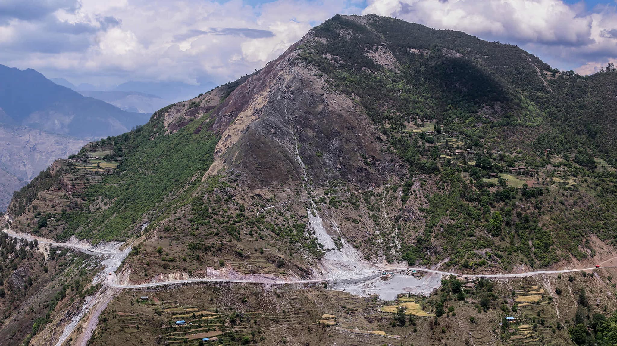 मध्यपहाडी लोकमार्गको रुकुमपूर्व खण्ड १९ दिन बन्द हुने