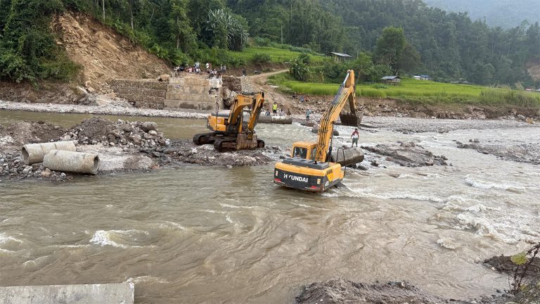 मेची राजमार्गको वैकल्पिक मार्ग अझै सञ्चालनमा आएन
