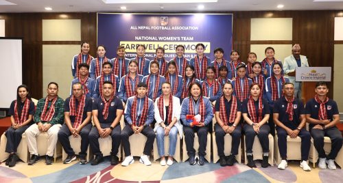 मैत्रीपूर्ण फुटबल : नेपालले इरानसँग खेल्दै