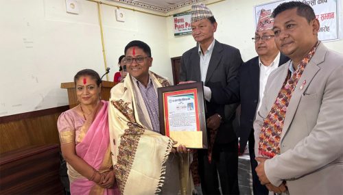 डा.पुकारचन्द्र श्रेष्ठलाई गृह जिल्लामा सम्मानसहित पुरस्कार