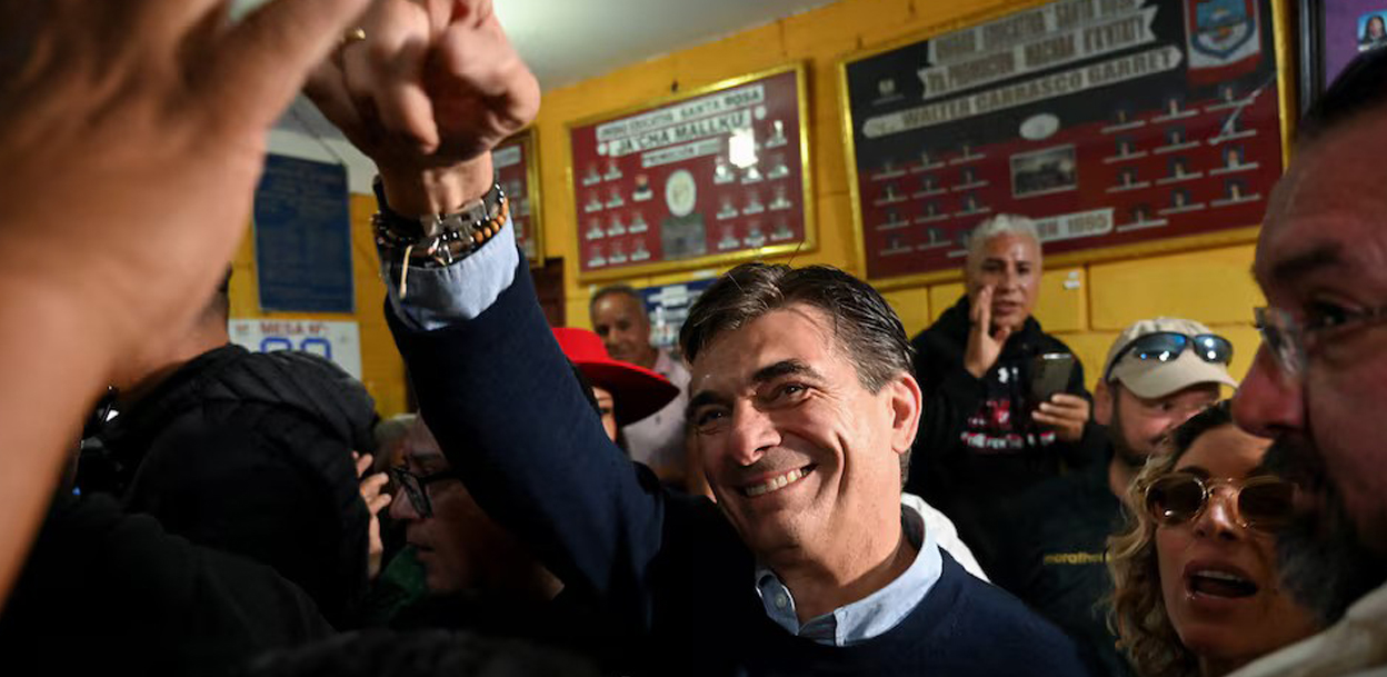 को हुन् २ दशक लामो वामपन्थी शासन अन्त्य गर्ने बोलिभियाका नयाँ राष्ट्रपति ?