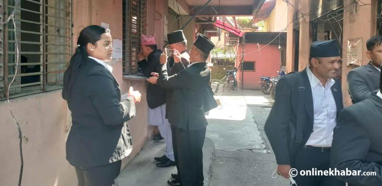 सर्वोच्चमा पेस भएका रिट निवेदनमा दुई माग- सरकार गठन र प्रतिनिधिसभा विघटन बदर