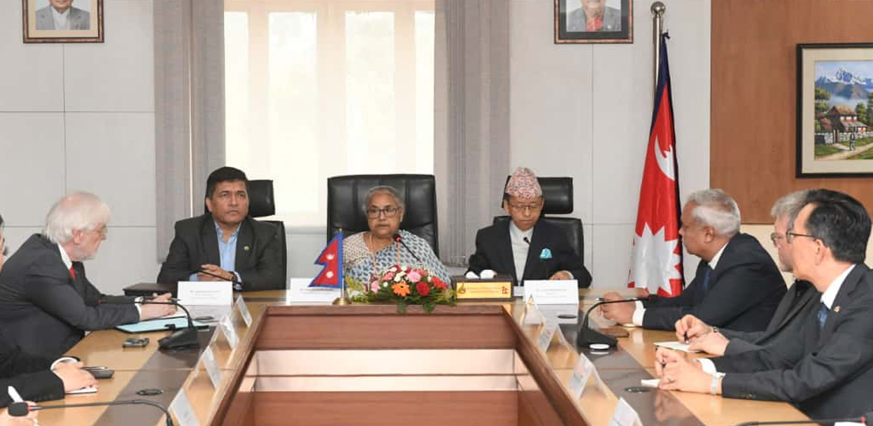 सिंहदरबारमा कूटनीतिक निकायका प्रमुख र राजदूतलाई प्रधानमन्त्रीको ‘ब्रिफिङ’