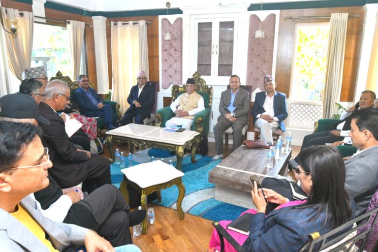 संसद् पुनर्स्थापनाका लागि अदालत जाने एमालेको निर्णय