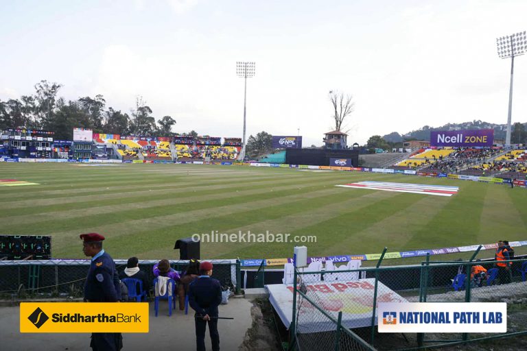 टस जितेर पोखरा एभेञ्जर्सले रोज्यो फिल्डिङ, सुदूरपश्चिम रोयल्स ब्याटिङ गर्दै