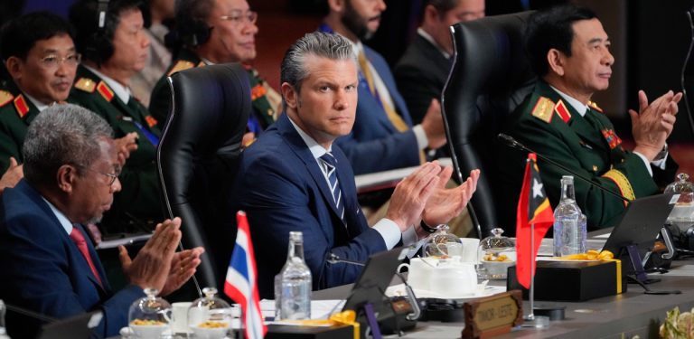 अमेरिका-चीन सम्बन्ध: तनावको भूमध्यरेखामा शान्तिको ‘हटलाइन’