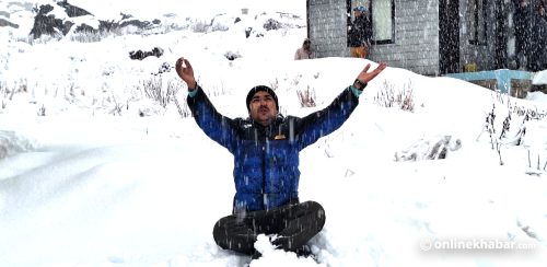 हिउँसँग लुकामारी