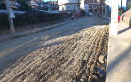 पशुपतिनाथ र बौद्धनाथ जोड्ने सडकमा ‘अस्फाल्ट प्रविधि’ को कालोपत्र