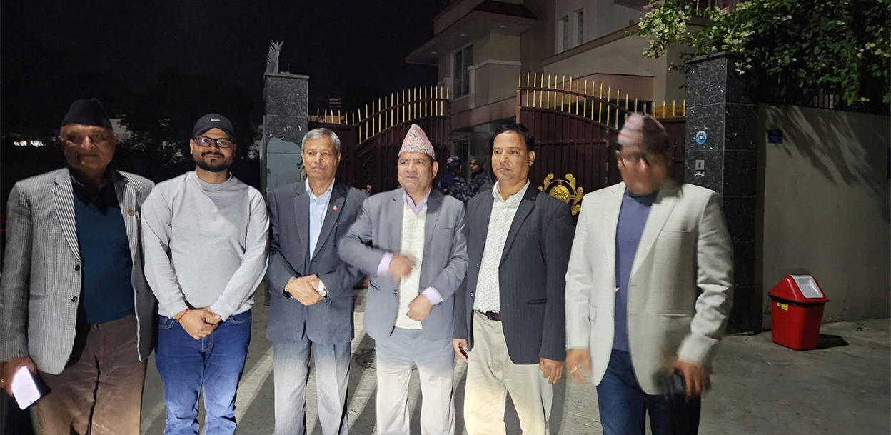 नेकपामा आबद्ध हुन भीम रावल सकारात्मक, अशोक राईलाई पनि समेट्ने तयारी