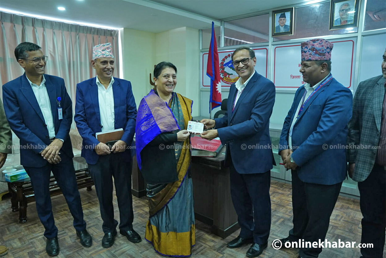 राजनीतिक दलहरू संगठित भएर अघि बढ्नुपर्छ : पूर्वराष्ट्रपति भण्डारी