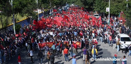 सर्वपक्षीय अन्तरिम सरकारको माग गर्दै विप्लव समूहको प्रदर्शन (तस्वीरहरू)