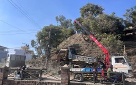 बागमती नदी किनारका बेवारिसे सवारी साधन हटाउन सुरु