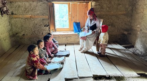 बाजुराको लाम्पाटा बाल विकास केन्द्रमा समस्यै समस्या