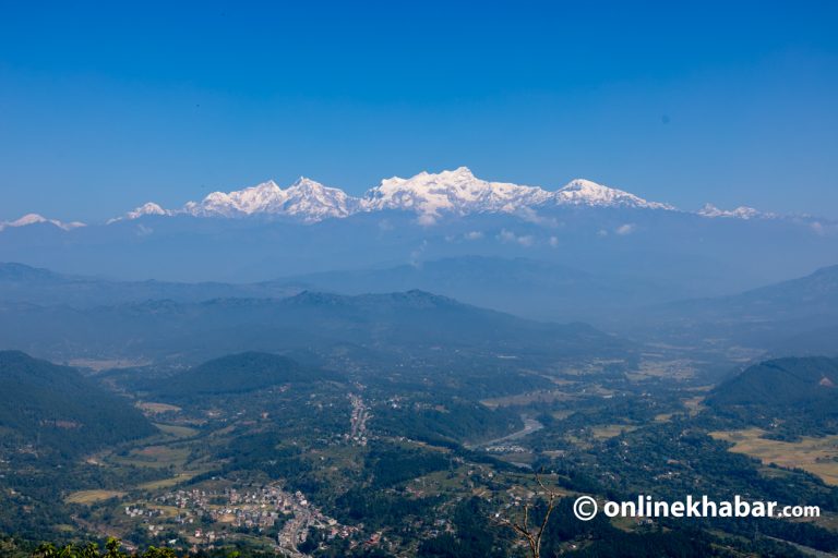 बन्दीपुरबाट देखिएको मनमोहक दृश्य (तस्वीरहरू)