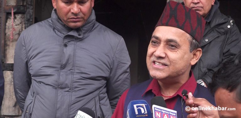 विश्वप्रकाश शर्माको मध्यमार्गी प्रस्ताव- महाधिवेशनबारे भोटिङबाट महासमितिको राय लिऊँ