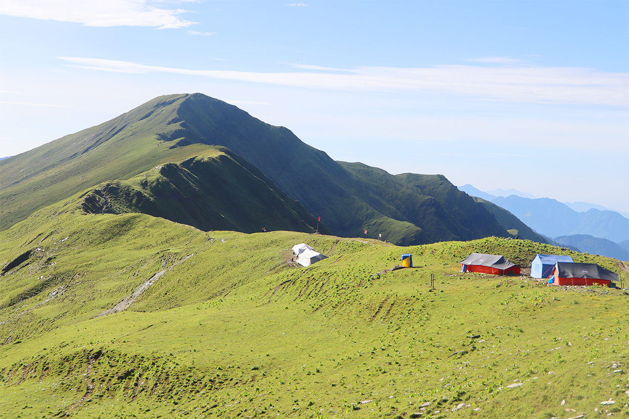 बर्खामा पर्यटकले गुल्जार बनेको बुकीपाटन हिउँदमा सुनसान