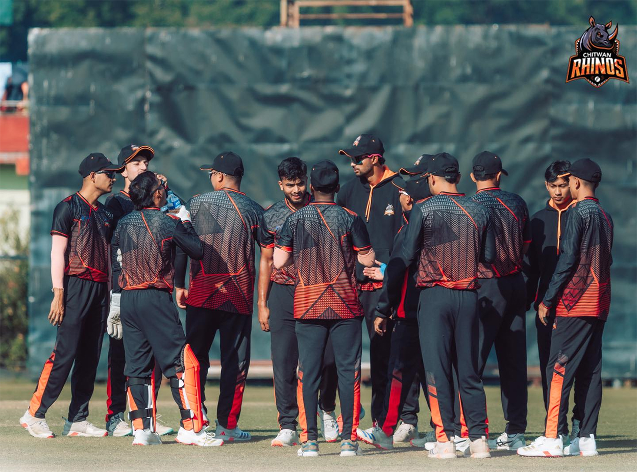 उपाधि माथि चितवन राइनोजको नजर