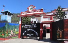 गुल्मीमा राहदानी र राष्ट्रिय परिचयपत्र सेवा लिने घटे