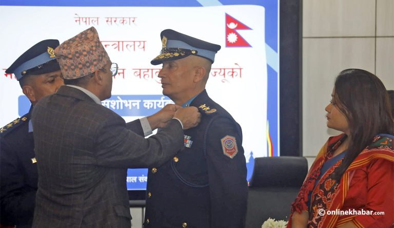 प्रहरी महानिरीक्षक कार्कीले लगाए दर्ज्यानी चिह्न