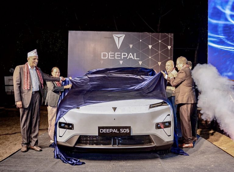 बिर्तामोडमा सार्वजनिक भयो दिपल एस ०५, टेस्ट ड्राइभ र एक्सचेन्ज मेला सुरु