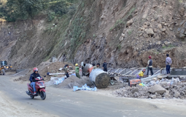 धुलिखेल–खावा सडक विस्तार सुरु   