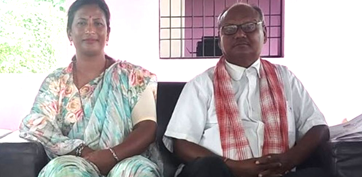 मालिस गराउने अध्यक्षको दाबी- राजीनामा दिएकै छैन, उपाध्यक्ष भन्छिन्- स्वीकृत भइसक्यो