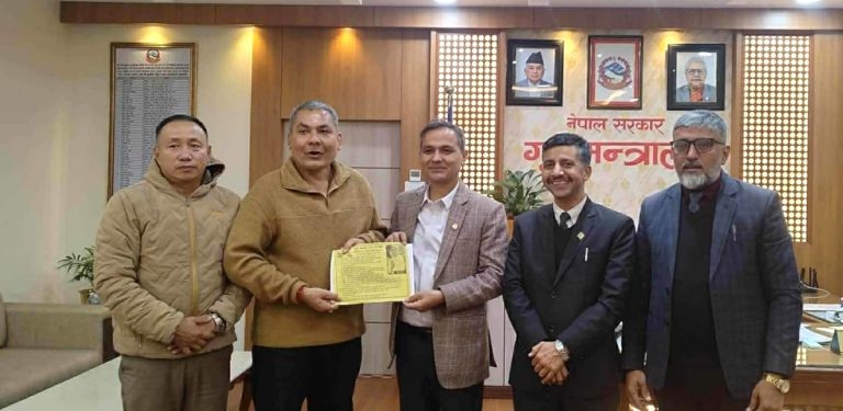 दुर्गा प्रसाईंले सरकारसमक्ष राखे माग, प्रधानमन्त्रीसँग भेट्नेबारे छलफल