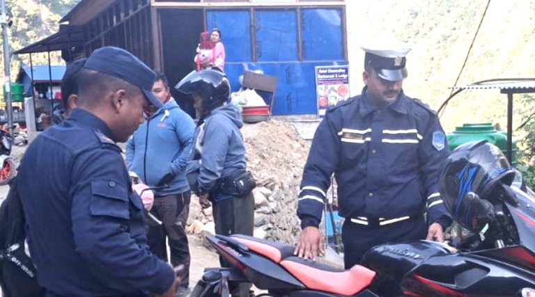 गोरखामा चोरीका मोटरसाइकल लक्षित ट्राफिक प्रहरीको छड्के चेकजाँच सुरु