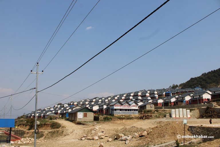 लाप्राकमा बल्ल पुग्यो केन्द्रीय प्रसारण लाइनको बिजुली