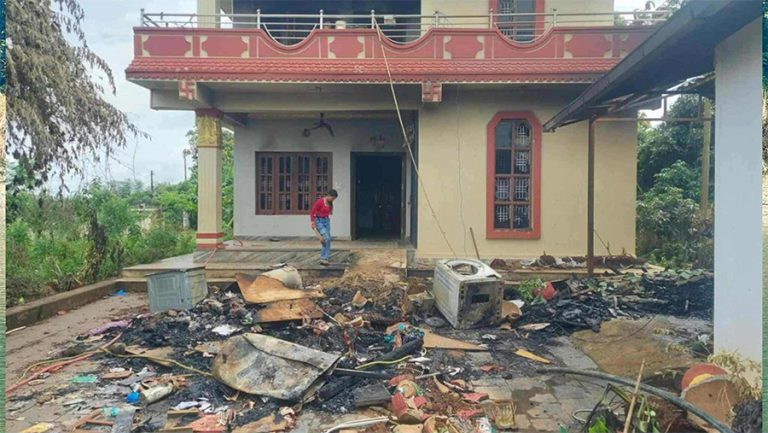 हुप्सेकोट गाउँपालिका अध्यक्षको घर जलाएको आरोपमा तरूण दल क्षेत्रीय अध्यक्षसहित ४ जना पक्राउ