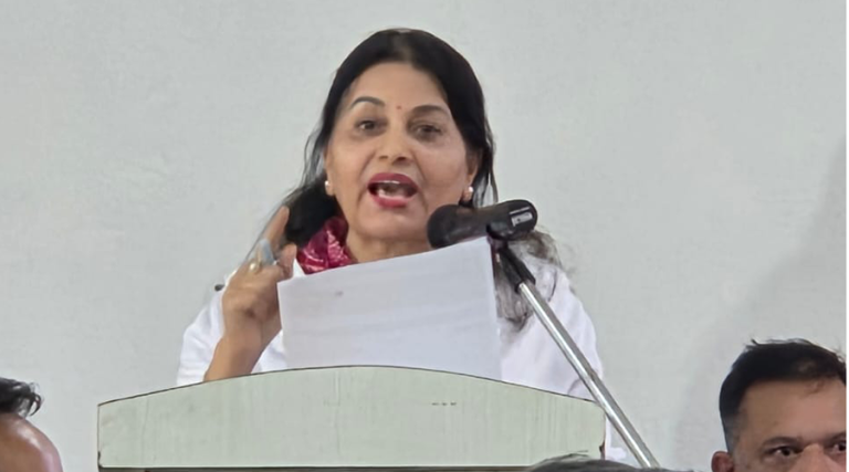 अहिले दोष खोज्ने र धार बनाउने समय होइन, जिम्मेवार बनौं : डिना उपाध्याय 