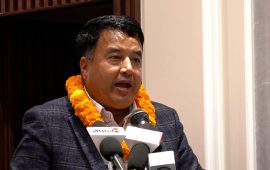 महेश बस्नेत भन्छन्- ओलीले बनाएको क्रिकेट मैदानमा कुलमानले जुँगा मुसार्दै उद्घाटन गरे