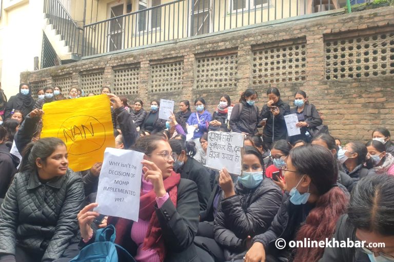 नर्सिङ आन्दोलन : कार्यदलमा पेशागत संगठनका सदस्य थप्ने सहमति