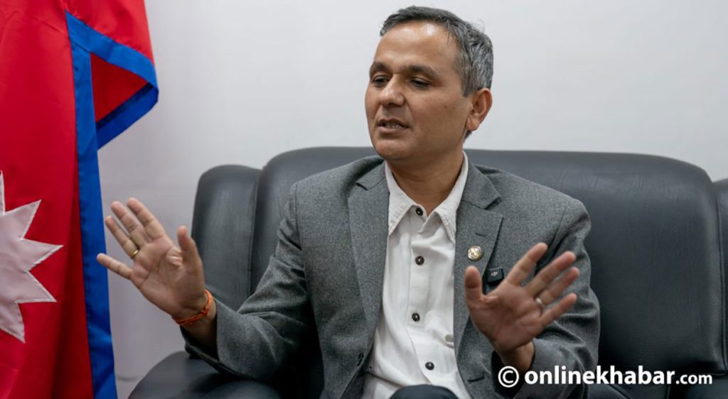 प्रश्नको कठघरामा गृहमन्त्री