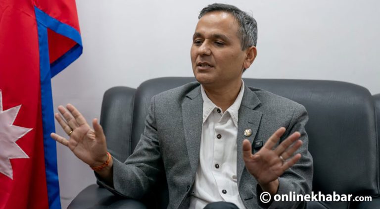 प्रश्नको कठघरामा गृहमन्त्री