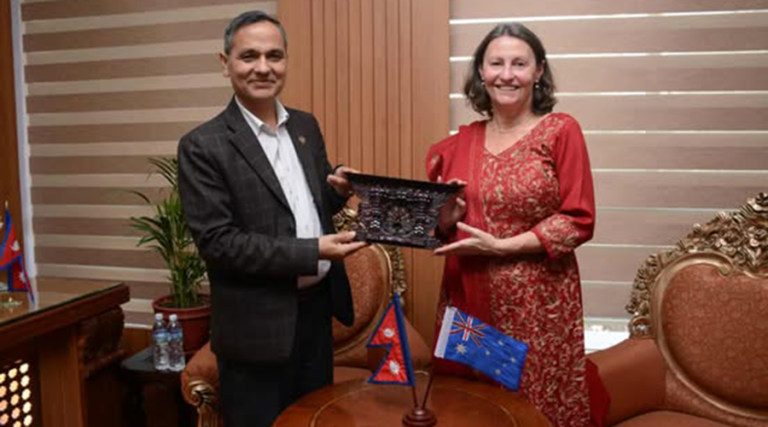 गृहमन्त्री अर्यालसँग अस्ट्रेलियाकी राजदूत जोन्स्टनको बिदाइ भेट