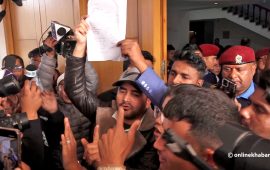 प्रधानमन्त्री कार्की जेनजीलाई नभेटी कार्यालयबाट बाहिरिएपछि लफडा